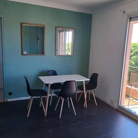 Apartment Centre 200m De La