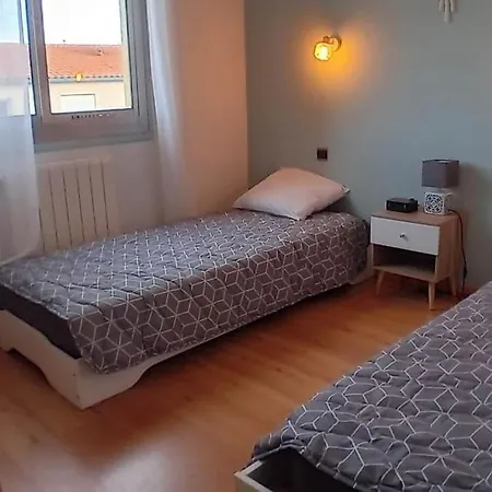 Centre 200m De La * קאנט אן רוסיון